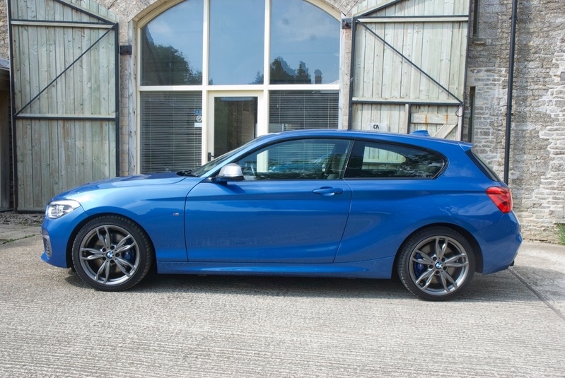 BMW 1 SERIES