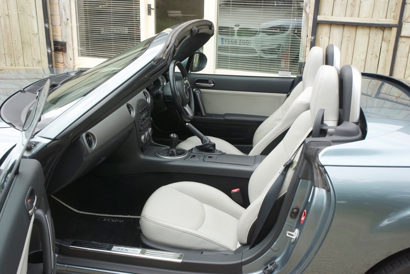 MAZDA MX-5