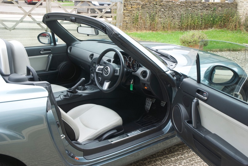 MAZDA MX-5