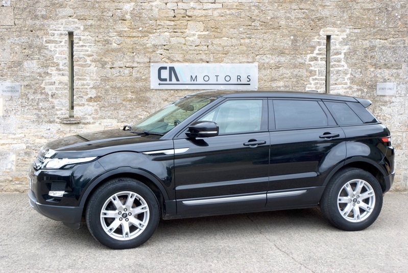 View LAND ROVER RANGE ROVER EVOQUE SD4 PURE