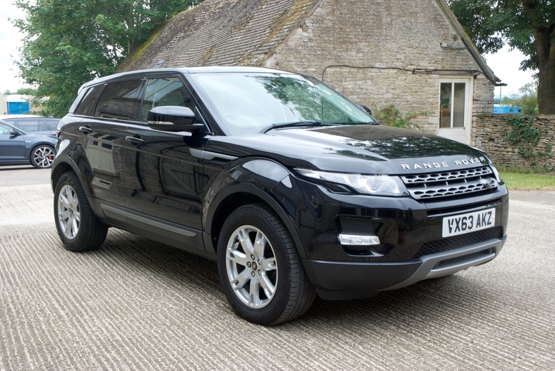 View LAND ROVER RANGE ROVER EVOQUE SD4 PURE