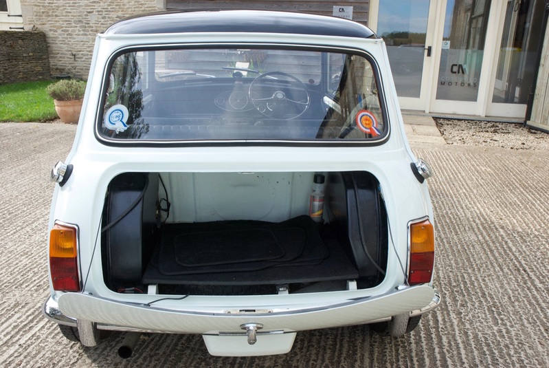 MORRIS MINI