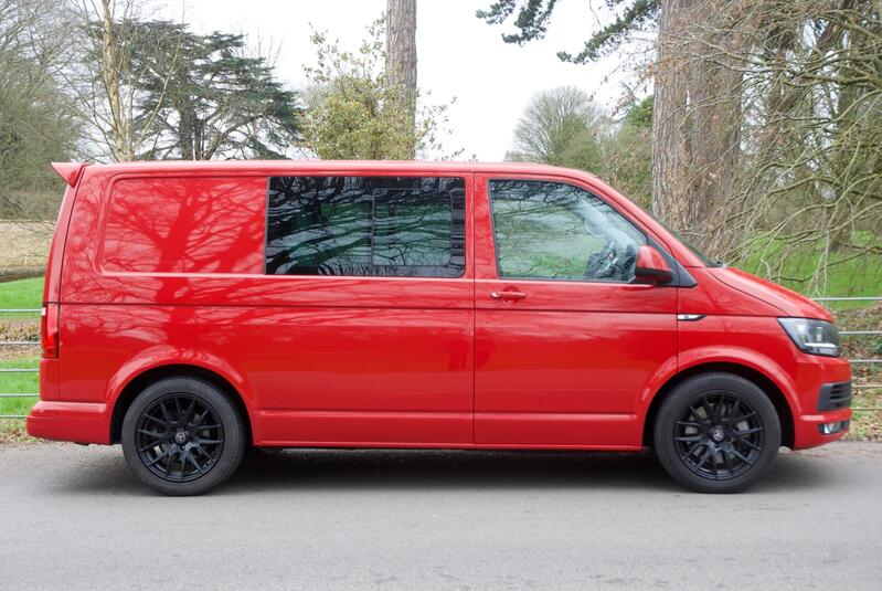 VOLKSWAGEN TRANSPORTER