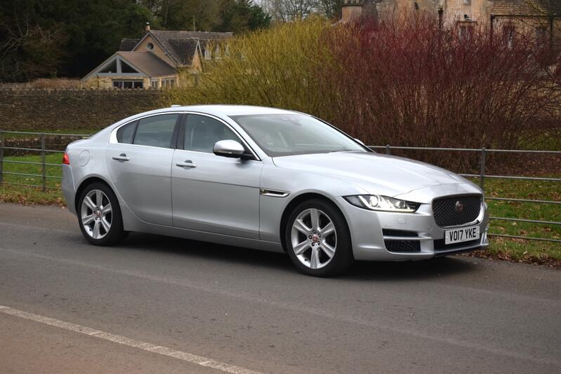 JAGUAR XE