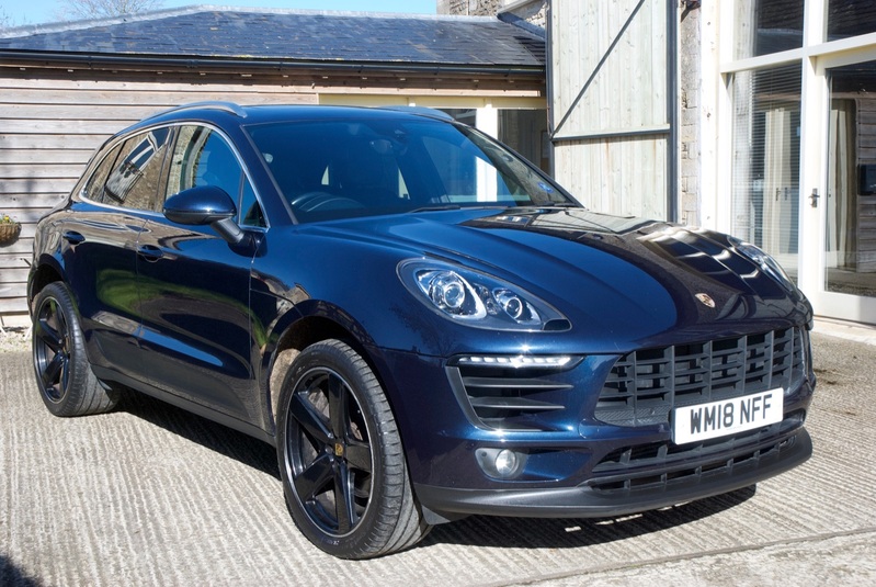 View PORSCHE MACAN PDK